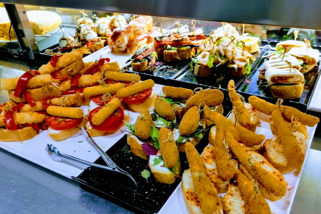 Bar la Tapita (Mercat Santa Catalina)
