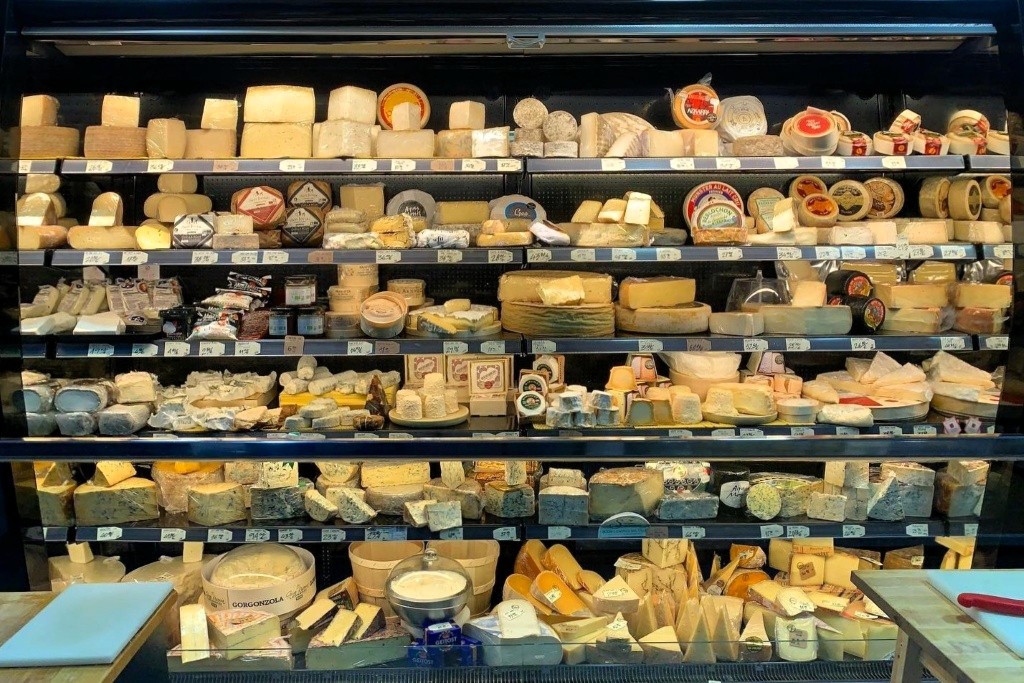 Saglà, quesos artesanos del mundo (Mercat Santa Catalina)